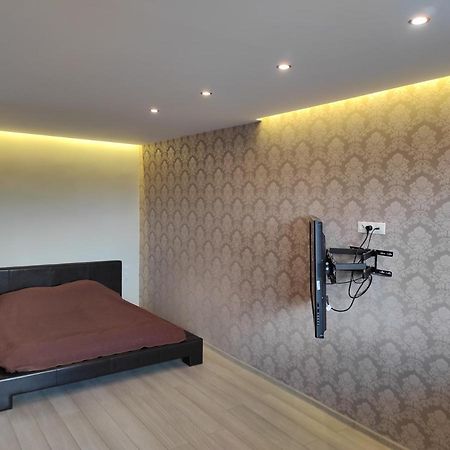 Studija Centre Apartment Klaipeda Ngoại thất bức ảnh